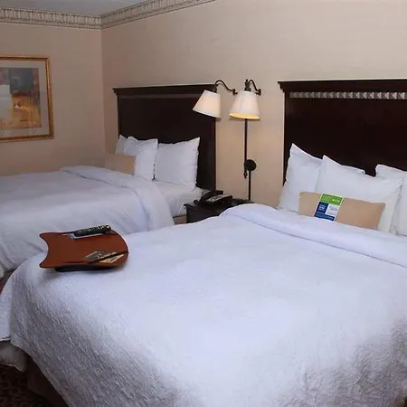 Hampton & Staten Island 3*
