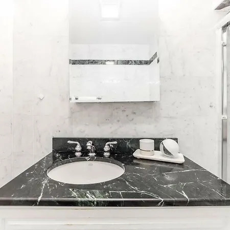 Glamorous 4 Bedroom/3 Bath Duplex In Murray Hill * New York