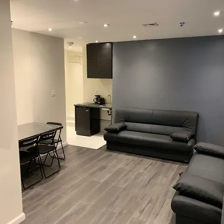 Modern Next To Madison Square Garden * New York