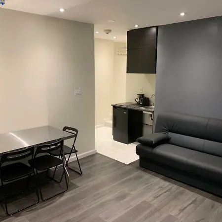 Modern Next To Madison Square Garden * New York