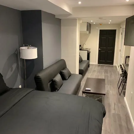 Modern Next To Madison Square Garden * New York
