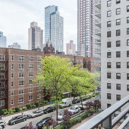 Luxury Upper East Side Apartment *