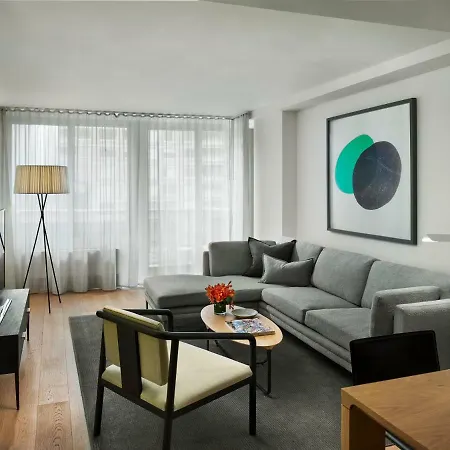 Aparthotel Aka United Nations 4*