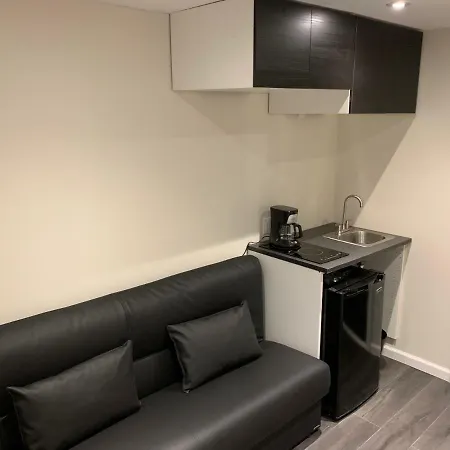 Modern Next To Madison Square Garden *