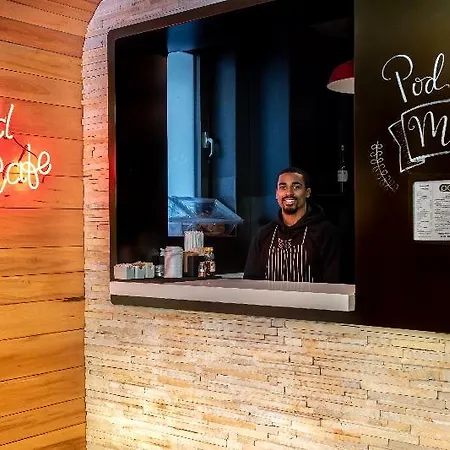 Pod 51 Hotel