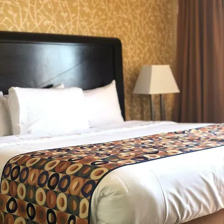 Elmhurst Hotel