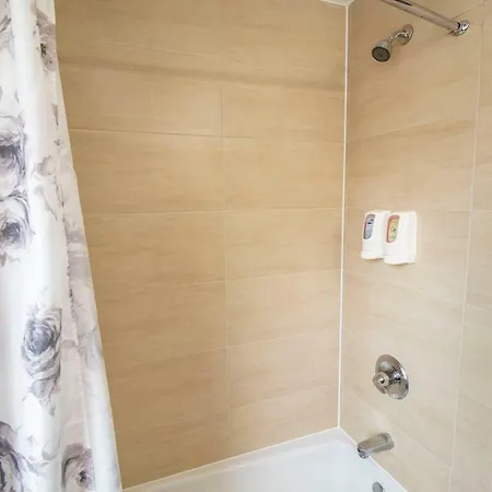 Canal Loft Hotel 2*