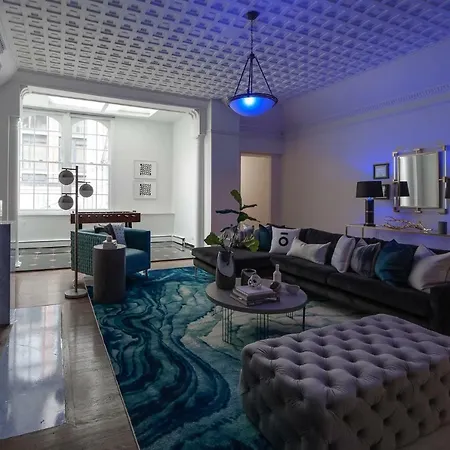 New Sophisticated 4br/2.5ba Nyc Midtown Apt