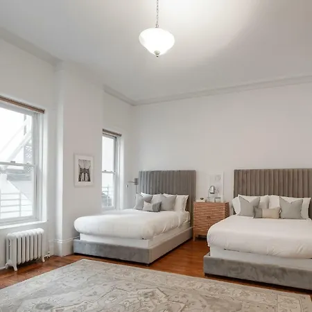 New Sophisticated 4br/2.5ba Nyc Midtown Apt New York