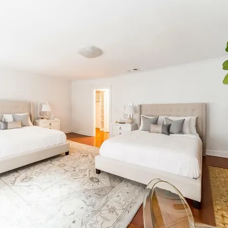 New Glamorous 4 Bedroom/3 Ba Duplex In Murray Hill New York
