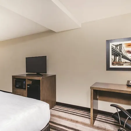 Hotel La Quinta By Wyndham Brooklyn 3*