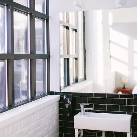 The Local Ny Hostel New York