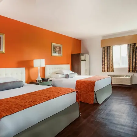 Hotel West Farms