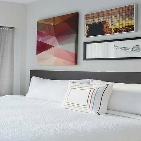 Fairfield & By Marriott Manhattan/central Park
