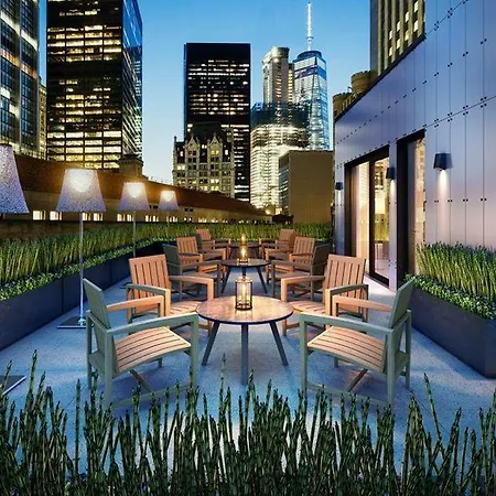 Aparthotel Aka Street 4*