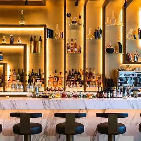 Hotel Renaissance Midtown 4*