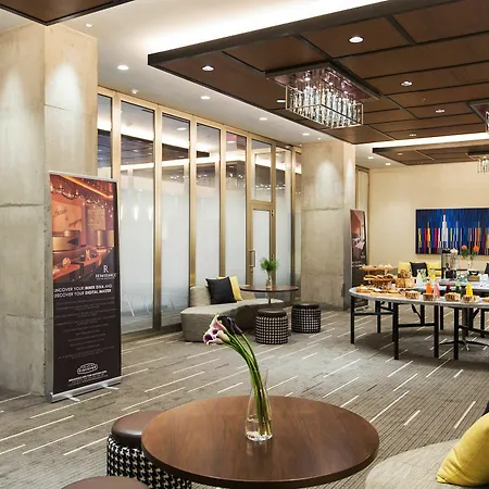 Renaissance Midtown 4*