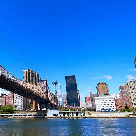 Lic Manhattan View 3*