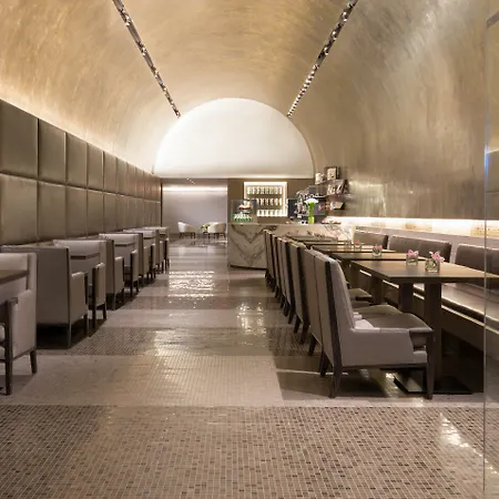 The Knickerbocker Hotel