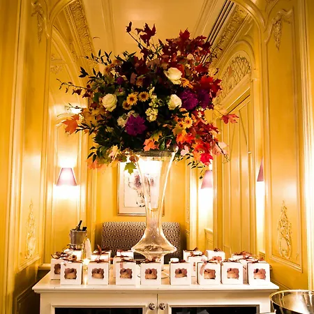 Plaza Athenee