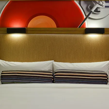Aloft By Marriott Harlem Hotel New York