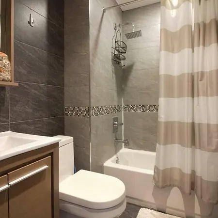 Lowereast2bedroomgem! #3minwalktotrain! Apartment *
