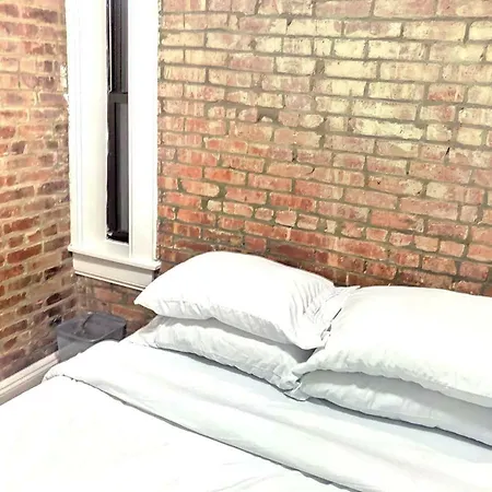 Apartment In The Heart Of Manhattan *