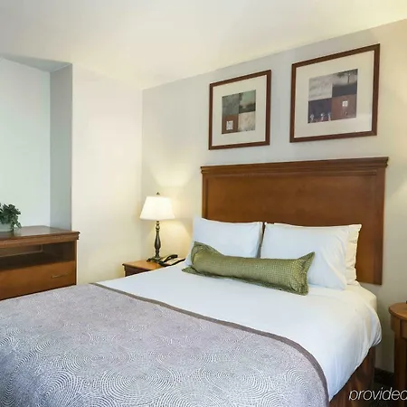 Candlewood Nyc -times Square By Ihg New York