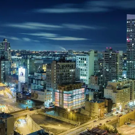 Distrikt City, Tapestry Collection By Hilton Hotel