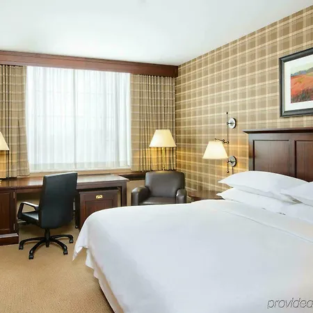 Sheraton Jfk Airport Hotel 3*