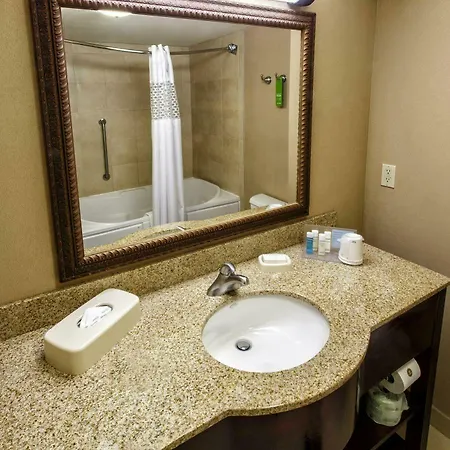 Hotel Hampton & Staten Island