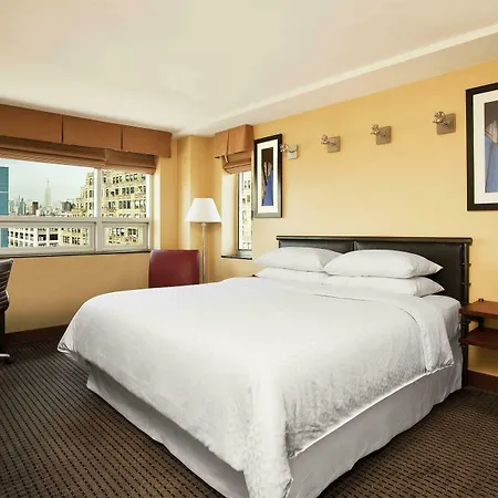 Four Points By Sheraton Manhattan Soho Village Hotel 3*