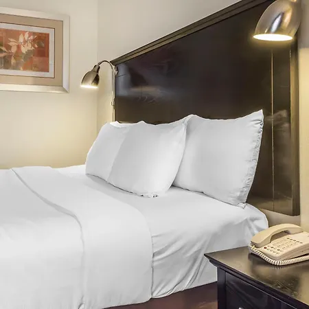 Comfort & Laguardia Airport 4*