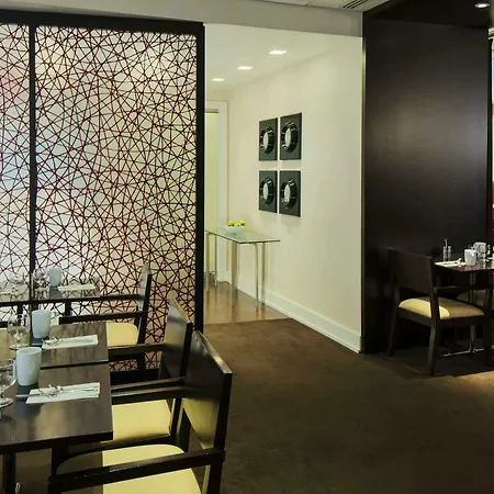 Doubletree By Hilton Metropolitan Hotel