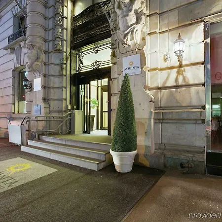 Hotel The At Fifth Avenue