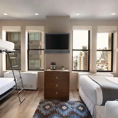 The Gallivant Times Square 4*