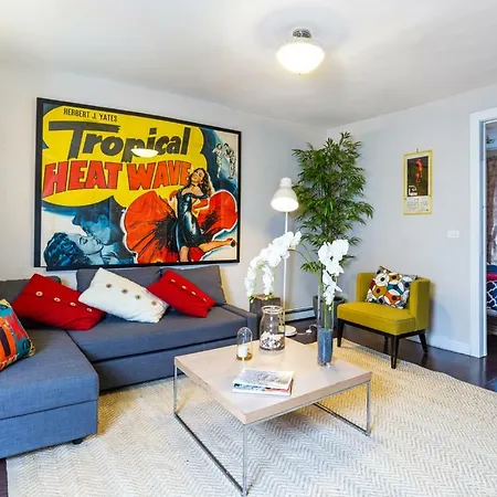 Amazing Soho With Private Backyard