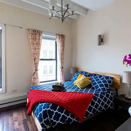 Amazing Soho With Private Backyard Apartment