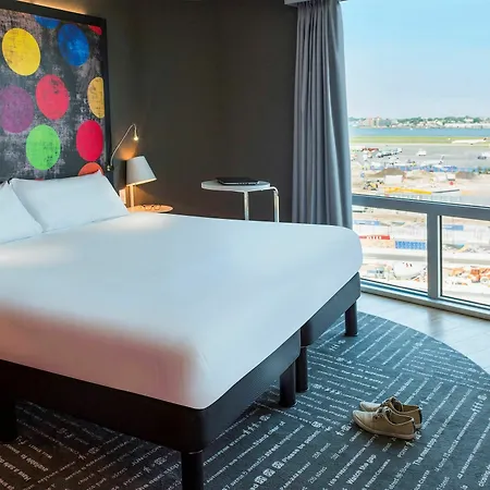 Hotel Ibis Styles Laguardia Airport 2*