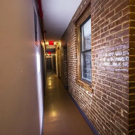 Broadway & Hostel New York