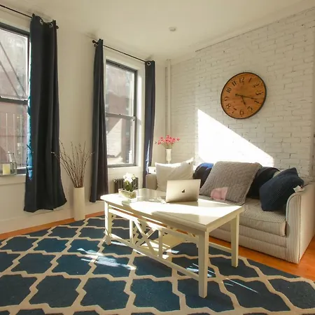 Modern,cozy 3bdr/2ba Getaway In Upper East! Apartment *