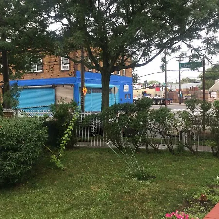 Guest house 5 Min. From Jfk