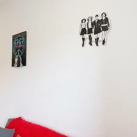 The Pop! Art Penthouse: Safe/quiet/family-friendly *