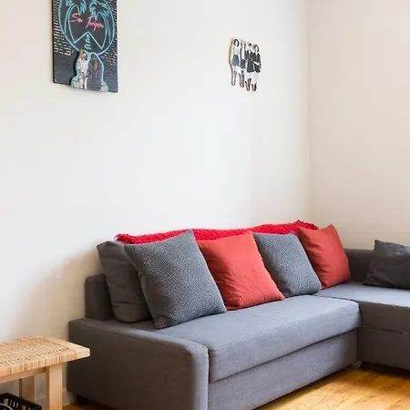 The Pop! Art Penthouse: Safe/quiet/family-friendly Apartment *