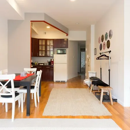 The Pop! Art Penthouse: Safe/quiet/family-friendly Apartment *