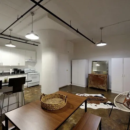 Urban Artistic Loft In The Heart Of Williamsburg Apartment