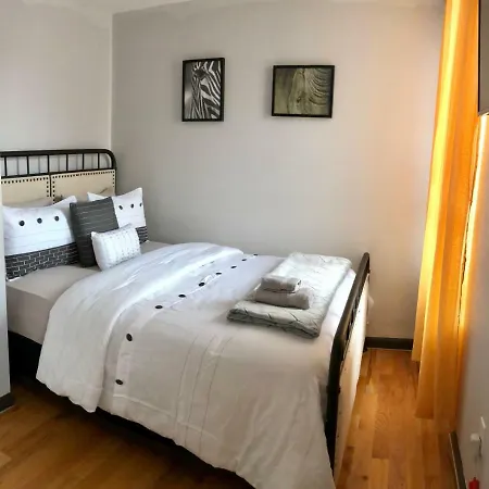 3 Bedroom In Historical Harlem, Ny Apartment New York