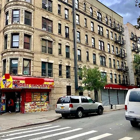 Apartment 3 Bedroom In Historical Harlem, Ny *
