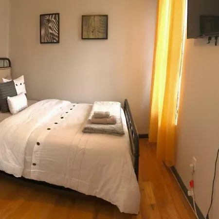 3 Bedroom In Historical Harlem, Ny Apartment *