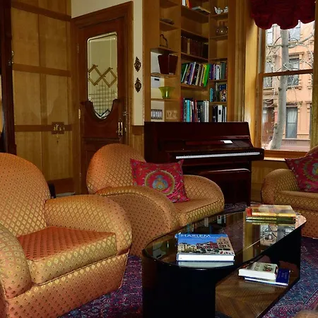 Holiday home Harlem Jazz Getaway Mansion. New York